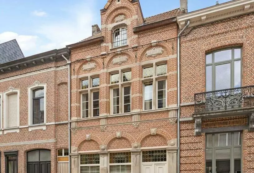 Aamiaismajoitus (B&B) Manoir Hamme