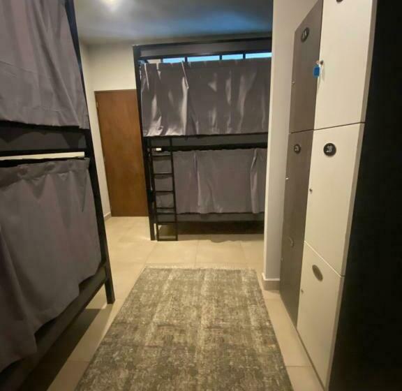 هاستل Cama En Habitación Compartida Para Hombres