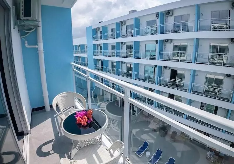 Hotelli Bohol Dolphin Bay Resort