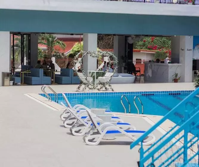 Hotelli Bohol Dolphin Bay Resort