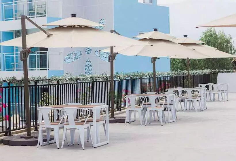 Hotelli Bohol Dolphin Bay Resort