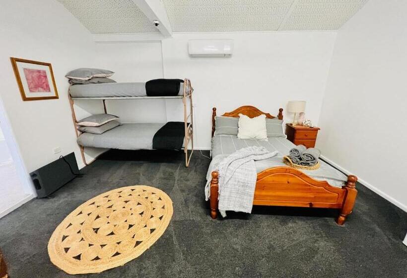 酒店 Talbingo Lodge Selwyn Accommodation