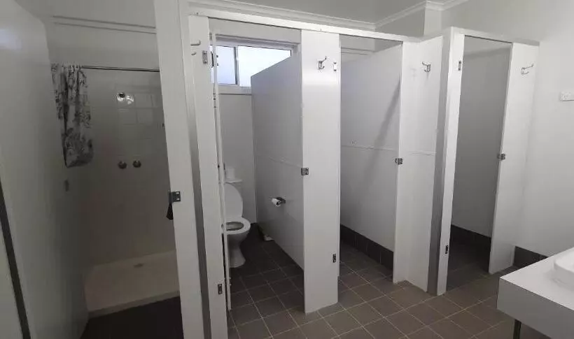 Hotelli Talbingo Lodge   Selwyn Accommodation