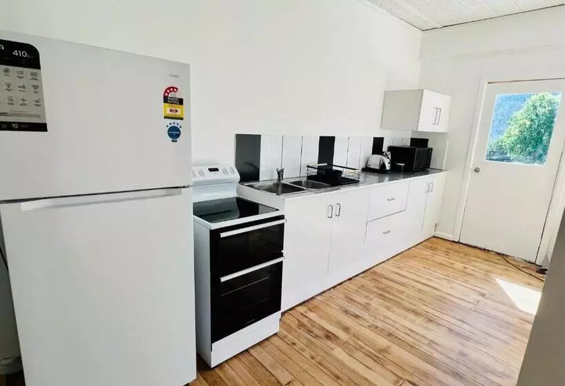 Hotelli Talbingo Lodge   Selwyn Accommodation