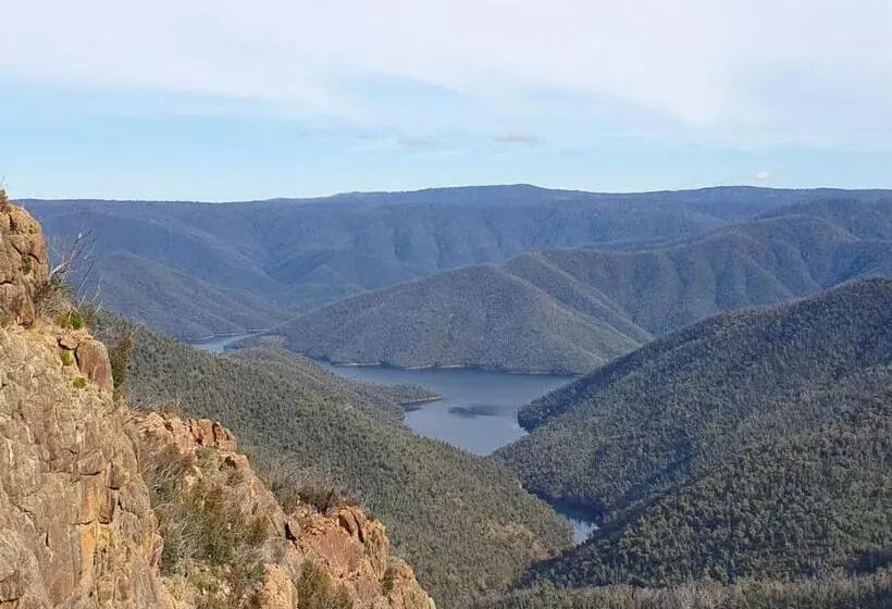 Hotelli Talbingo Lodge   Selwyn Accommodation