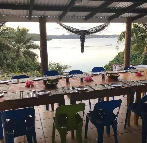 هتل The Harbourview   Vava U