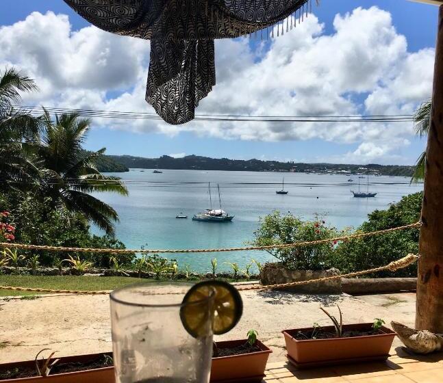 هتل The Harbourview Vava U