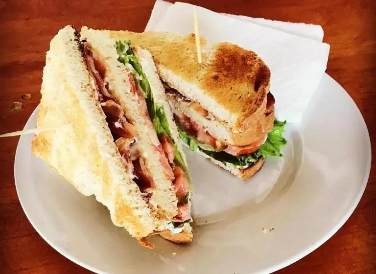 هتل The Harbourview   Vava U