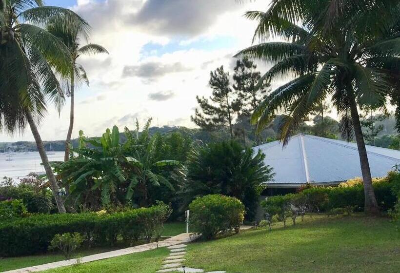 هتل The Harbourview Vava U