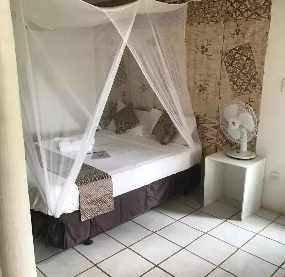 هتل The Harbourview   Vava U