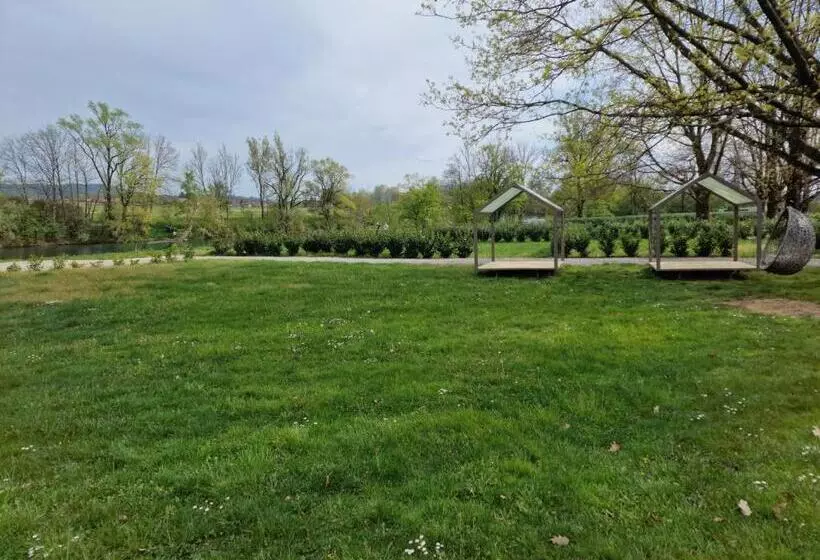 استراحتگاه Gm House Mobile House Near Kolpa River
