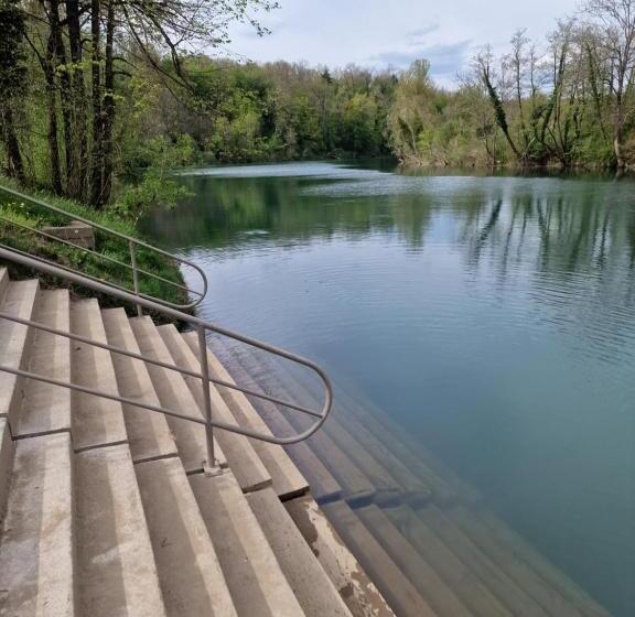 استراحتگاه Gm House Mobile House Near Kolpa River