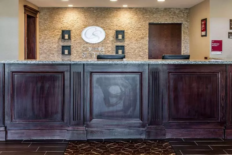 ホテル Comfort Suites Rensselaer Near Fair Oaks