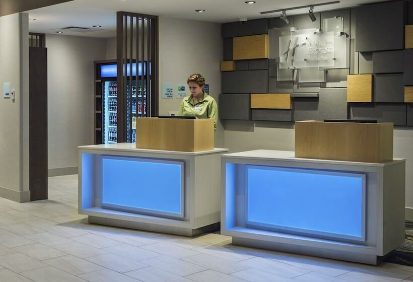 ホテル Holiday Inn Express & Suites Medina, An Ihg