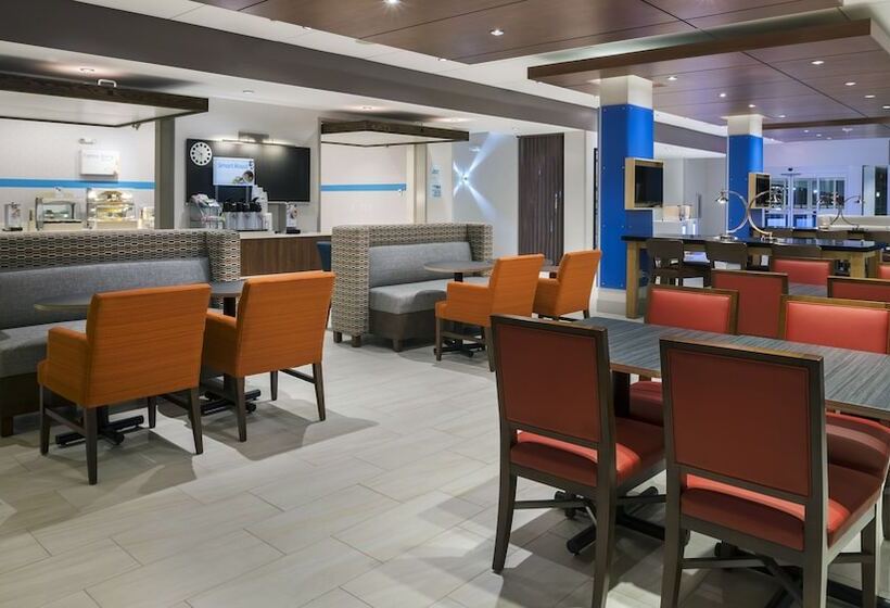 בית מלון כפרי Holiday Inn Express & Suites Medina, An Ihg