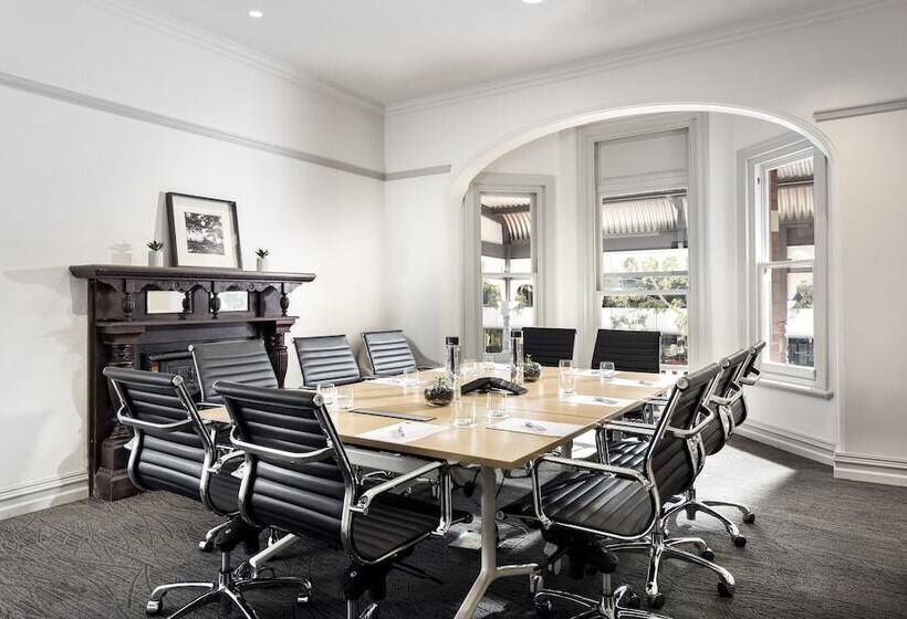 בית מלון כפרי Holiday Inn West Perth, An Ihg