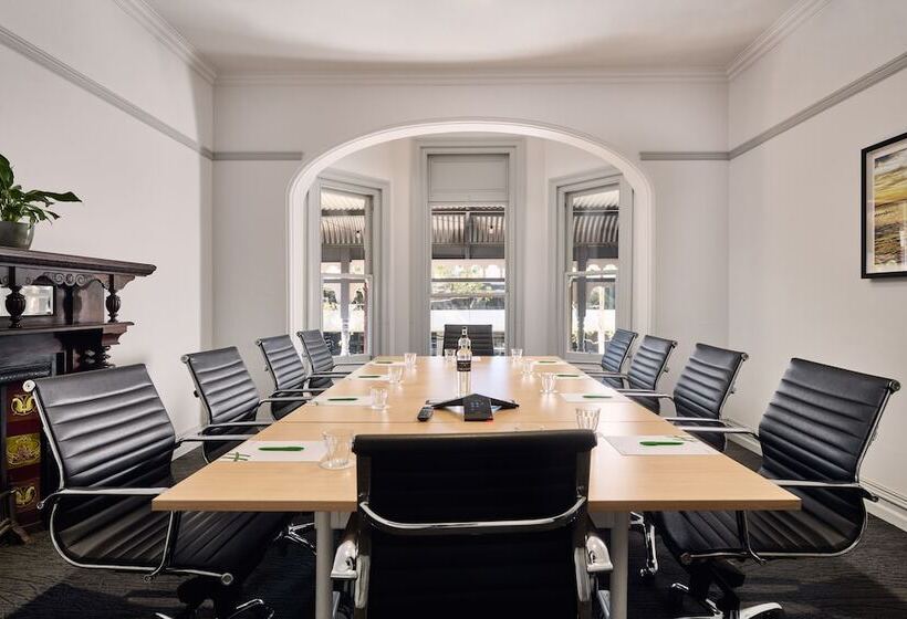 בית מלון כפרי Holiday Inn West Perth, An Ihg