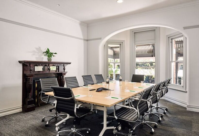 בית מלון כפרי Holiday Inn West Perth, An Ihg