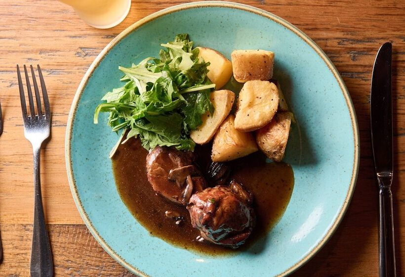 בית מלון כפרי Holiday Inn West Perth, An Ihg