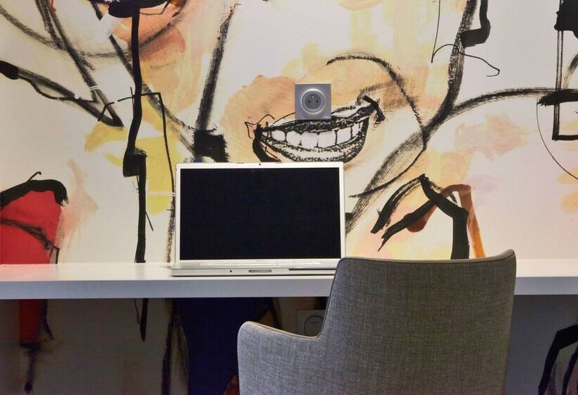 בית מלון כפרי Kyriad Troyes Centre