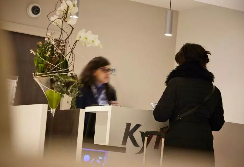 ホテル Kyriad Troyes Centre