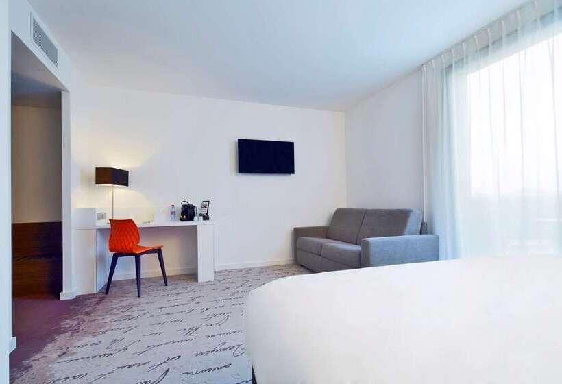 בית מלון כפרי Kyriad Troyes Centre