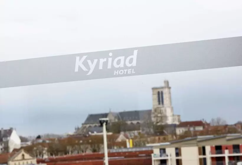 ホテル Kyriad Troyes Centre