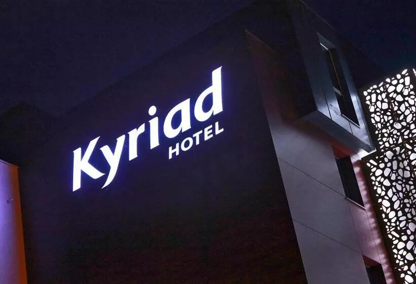 ホテル Kyriad Troyes Centre