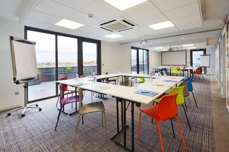 ホテル Kyriad Troyes Centre
