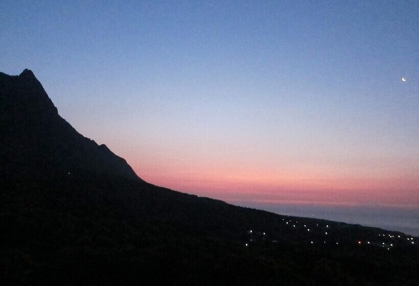 فندق Yakushima Iwasaki