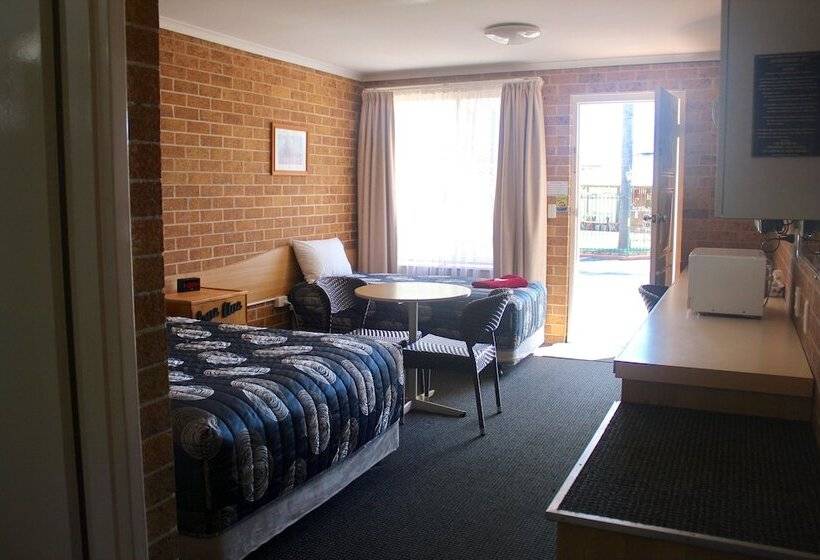 モーテル Town And Country Motor Inn