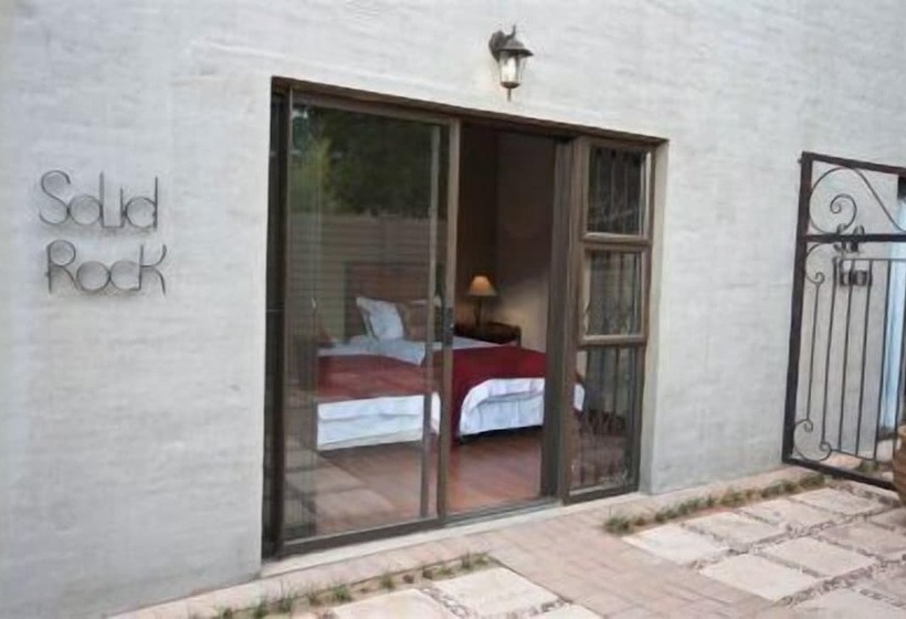 بنسيون Matanja Guesthouse