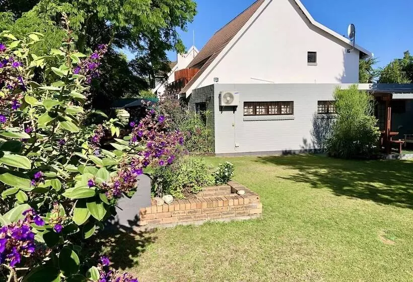 ペンション Pelican Lodge Guesthouse