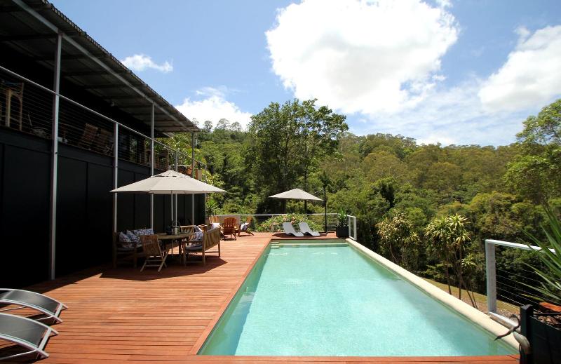Phoenix Eumundi Bed & Breakfast