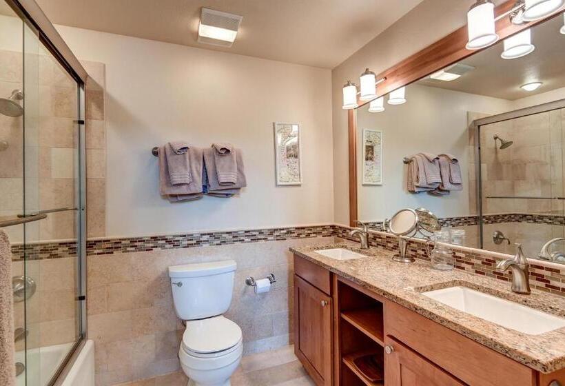 Pine Creek Lodge 3 Bedroom Townhouse By Redawning