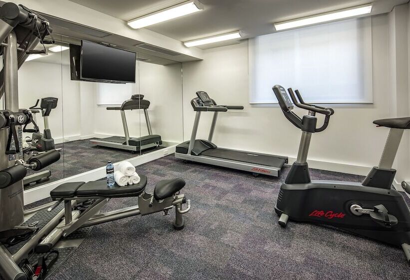 Quest Mounts Bay Road