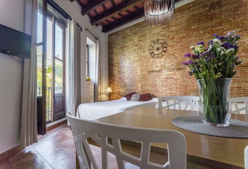 Royal Apartments By Hoom