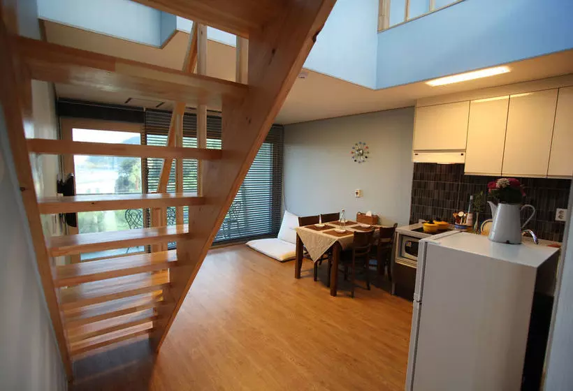 Badagaeso Pension Jeju
