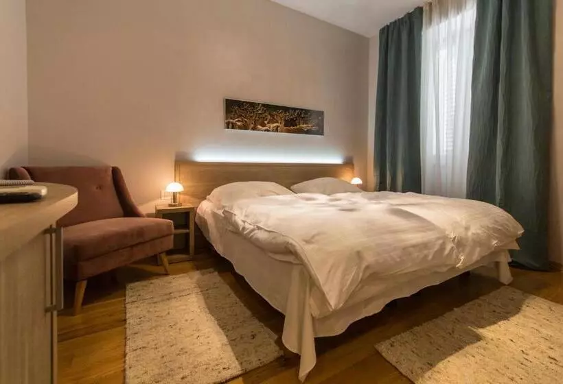 Tifani Luxury Rooms 2
