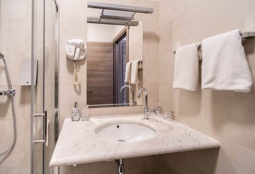 Tifani Luxury Rooms 2