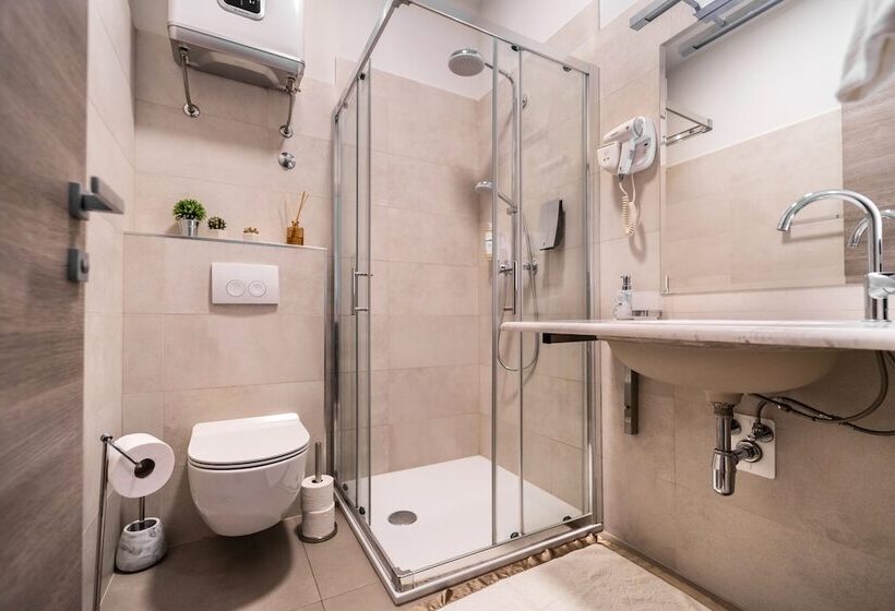 Tifani Luxury Rooms 2