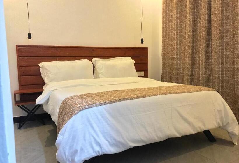 הוסטל Ingira House 16lda