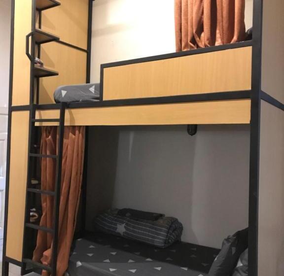 הוסטל Ingira House 16lda