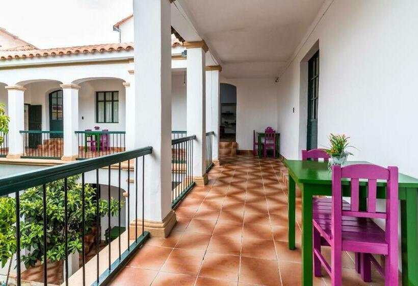 هاستل Dragonfly Guest House