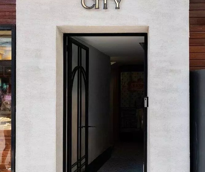 Hotelli Just Inn City