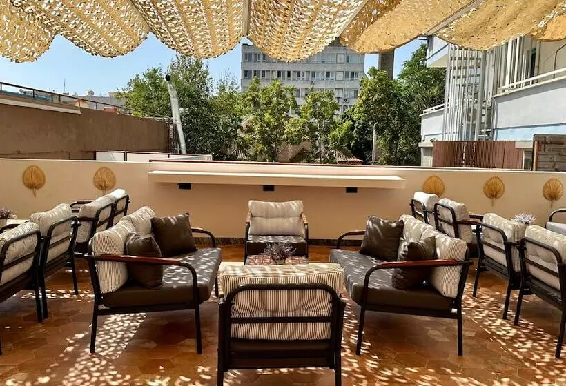 Hotelli Just Inn City