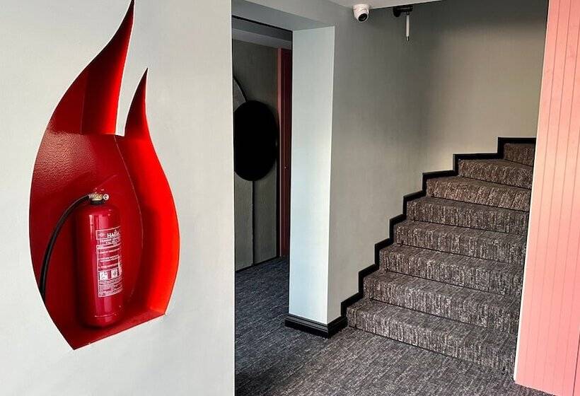 酒店 Just Inn City