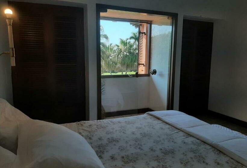 펜션 Quarto Privativo