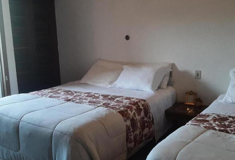 펜션 Quarto Privativo