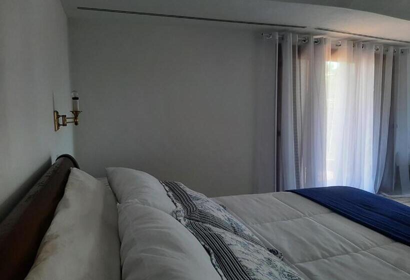 펜션 Quarto Privativo